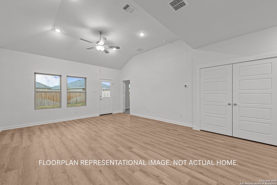 Spacious, unfurnished interior of a new home in Paloma Park, Converse (Image 18). Spacious, unfurnished interior of a new home in Paloma Park, Converse (Image 18).
