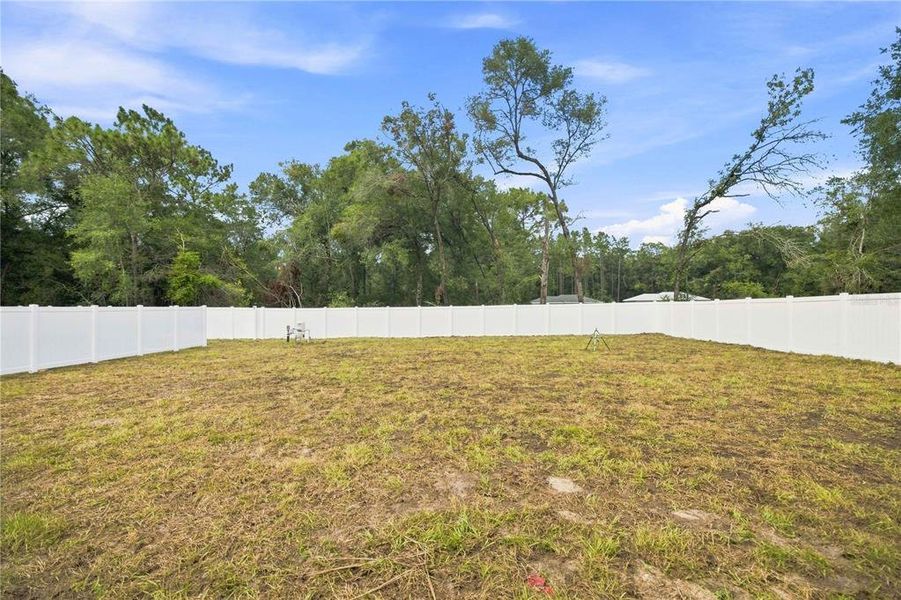Exterior details and patio area of a home in , Ocala (Image 15).