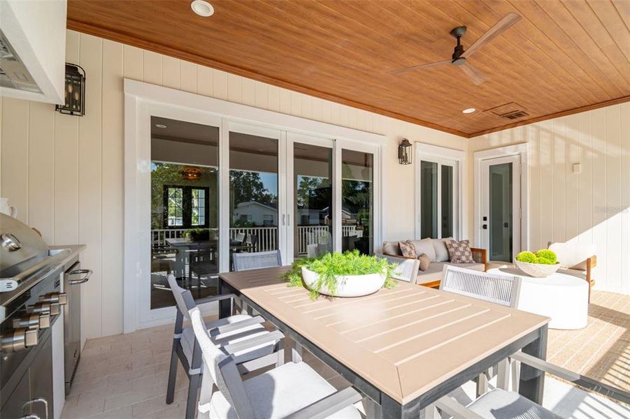 Exterior details and patio area of a home in , Tampa (Image 35).