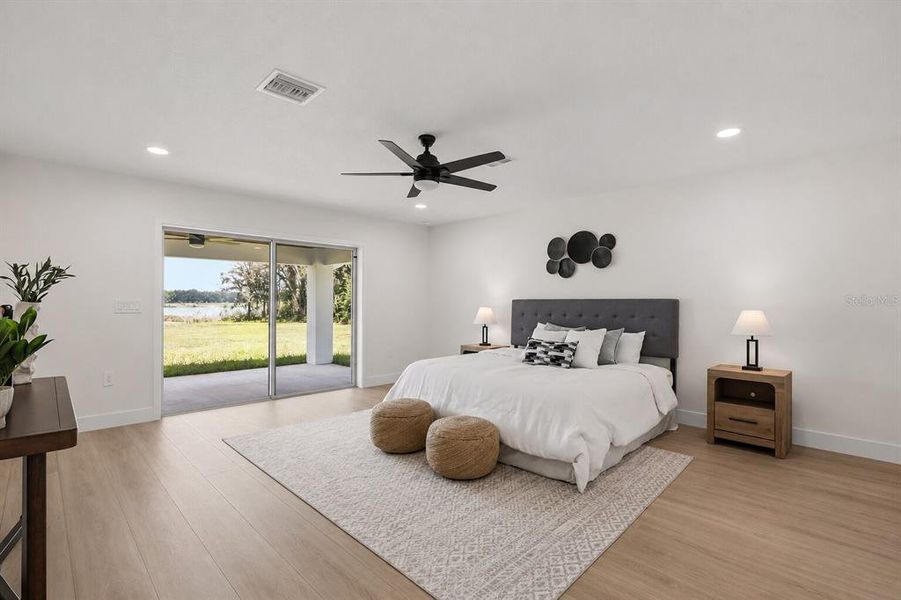 Furnished interior view inside a new home in , Umatilla (Image 7).