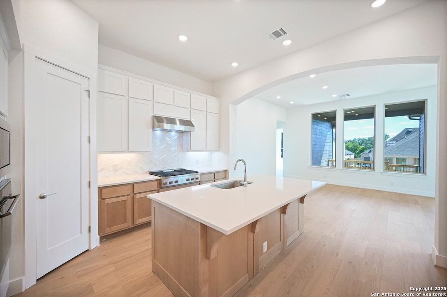 Furnished interior view inside a new home in Weston Oaks, San Antonio (Image 9). Furnished interior view inside a new home in Weston Oaks, San Antonio (Image 9).