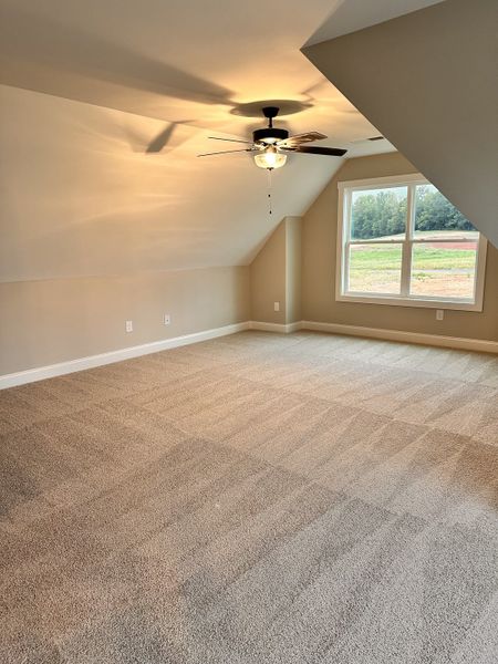 Spacious, unfurnished interior of a new home in The Reserve at Red Oaks, Carrollton (Image 39).