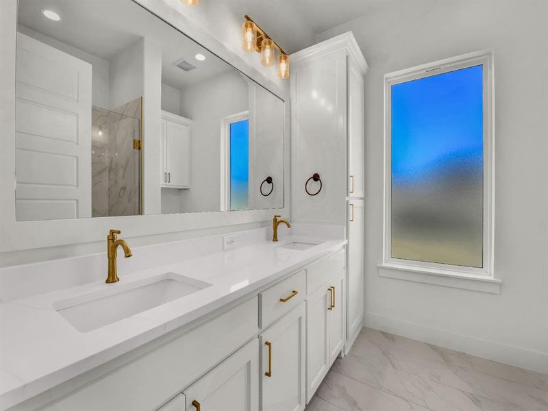 Furnished interior view inside a new home in , Weatherford (Image 31).