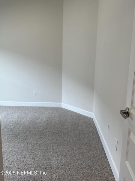 Spacious, unfurnished interior of a new home in Summerglen, Jacksonville (Image 15).