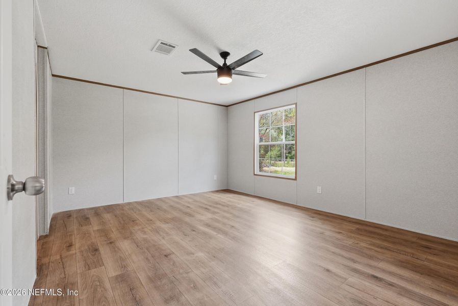Spacious, unfurnished interior of a new home in , Keystone Heights (Image 24).