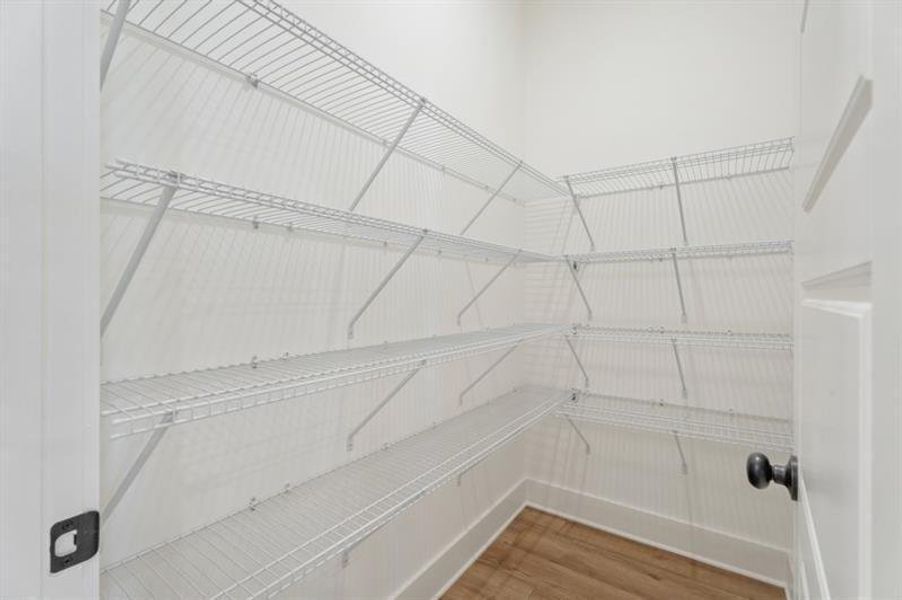 Spacious, unfurnished interior of a new home in , Gainesville (Image 32).