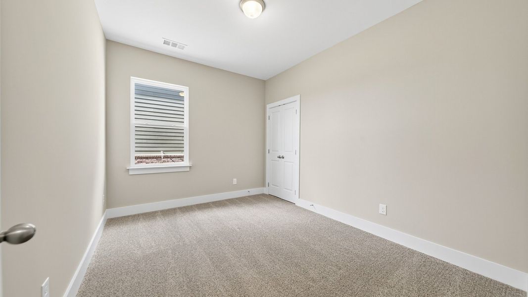 Spacious, unfurnished interior of a new home in McClure Farms, Columbia (Image 36).