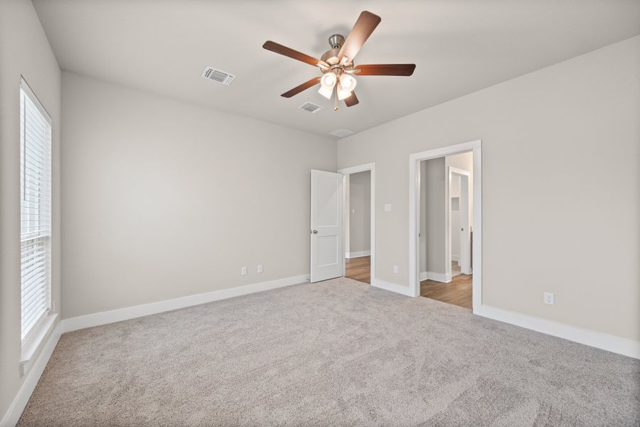 Spacious, unfurnished interior of a new home in North Point, Temple (Image 8).