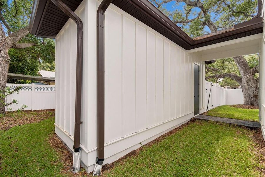 Exterior details and patio area of a home in , Tampa (Image 34).