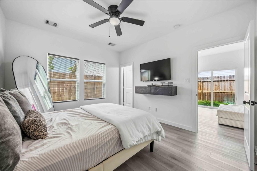 Furnished interior view inside a new home in , Houston (Image 7).