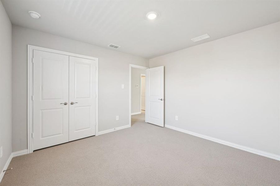 Spacious, unfurnished interior of a new home in Simpson Crossing - Spring Series, McKinney (Image 20).