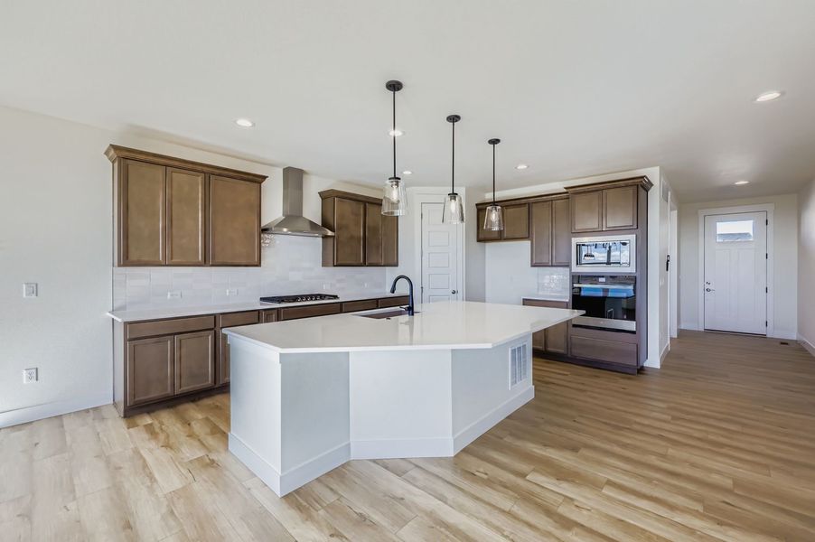 7989 Polson - Kitchen
