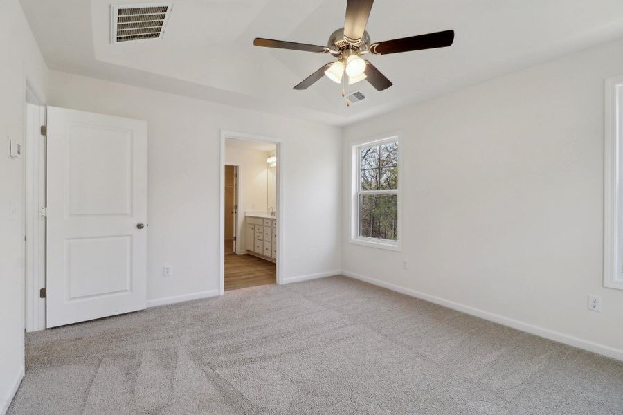 40-web-or-mls-Flat Coat Ln-026 (1)