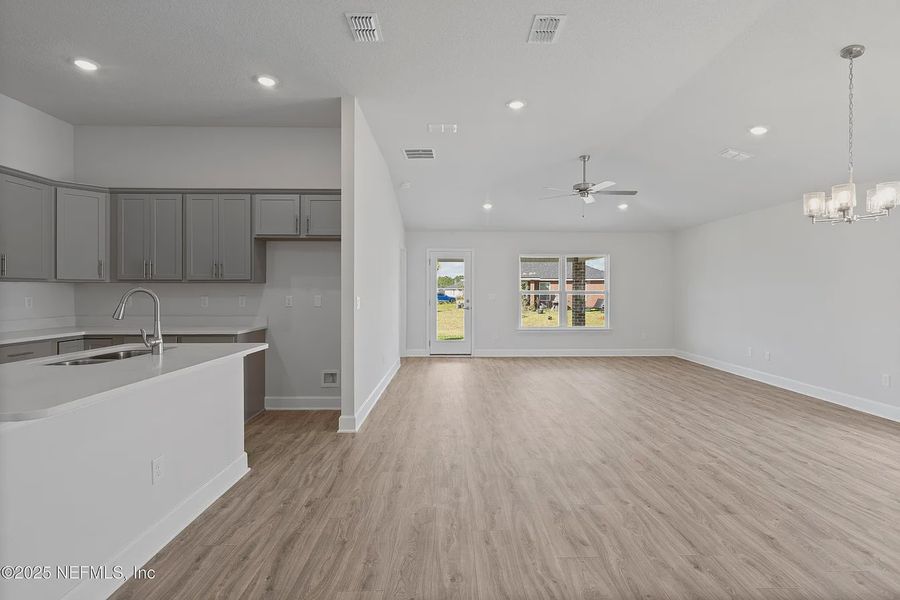Spacious, unfurnished interior of a new home in Shadow Crest at Rolling Hills, Green Cove Springs (Image 13).