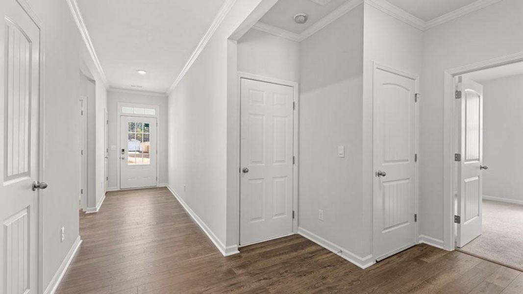 Spacious, unfurnished interior of a new home in Parkside at Carter Grove, Cartersville (Image 17).