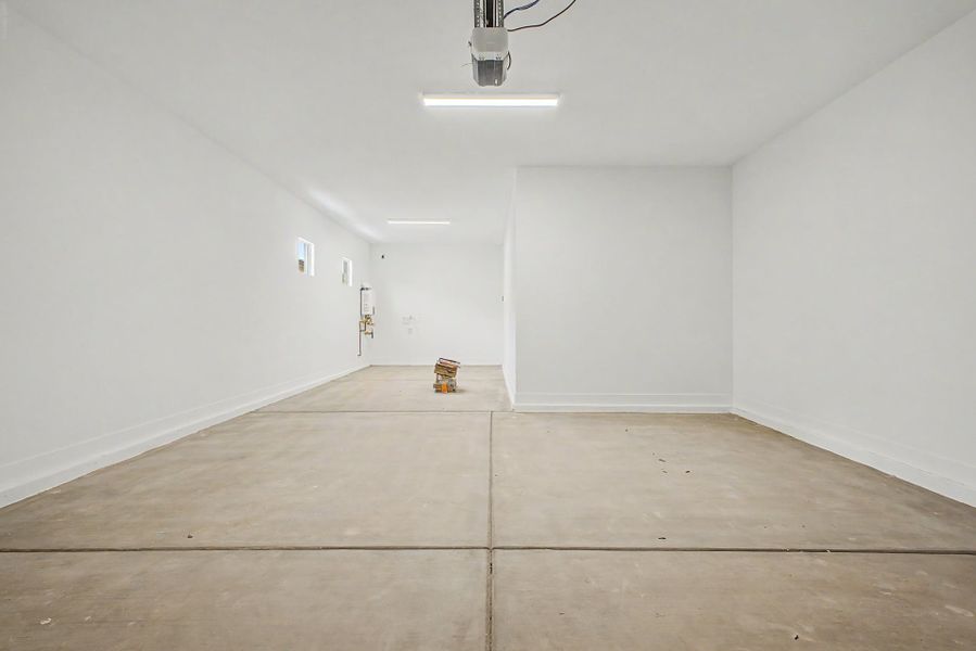 Spacious, unfurnished interior of a new home in Frontera, Surprise (Image 13). Spacious, unfurnished interior of a new home in Frontera, Surprise (Image 13).