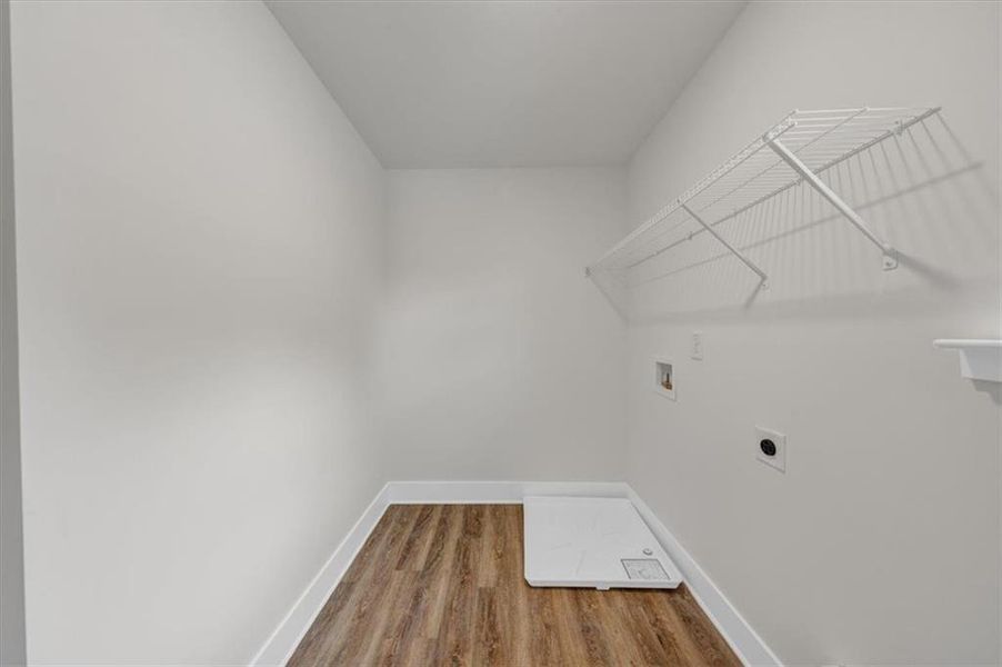Spacious, unfurnished interior of a new home in Canterbury Villas, Carrollton (Image 28).