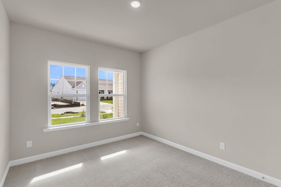 Spacious, unfurnished interior of a new home in , Summerville (Image 8).