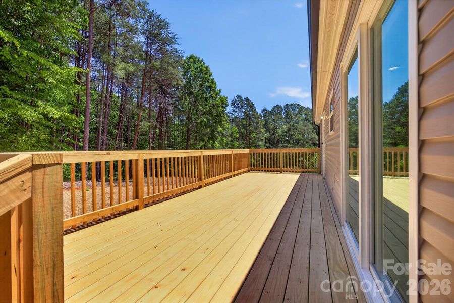 Huge 10' x 24' deck!