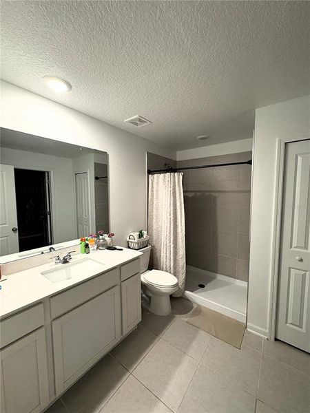 Furnished interior view inside a new home in Peace Creek Reserve: Grand Collection, Winter Haven (Image 14).