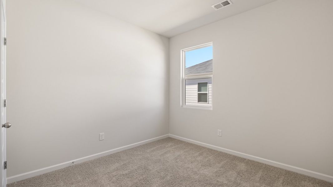 Representative unfurnished interior of a home built from the CALI Express by D.R. Horton in Teamon Pointe, Griffin (Image 25).