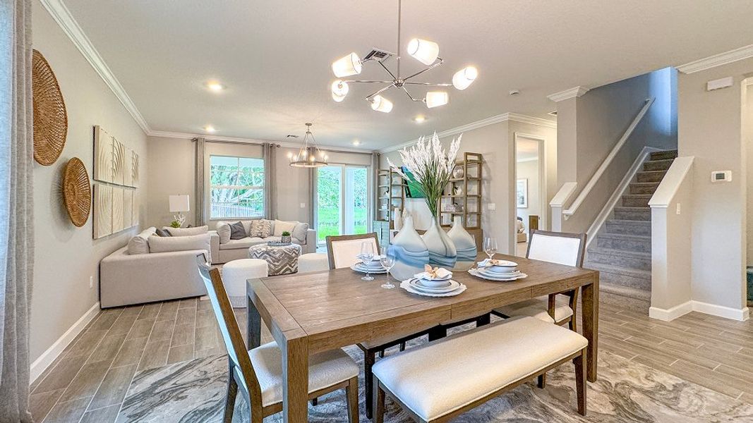 3237 Holly Dining 1of3 F1