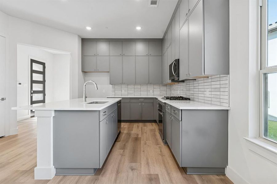 Modern kitchen.