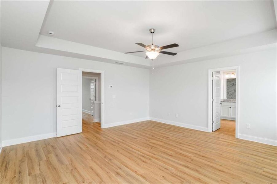 Spacious, unfurnished interior of a new home in , Bonaire (Image 8).