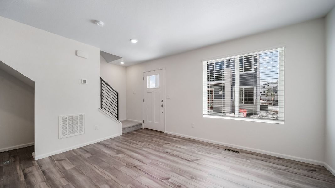 Spacious, unfurnished interior of a new home in Banning Lewis Ranch, Colorado Springs (Image 19).