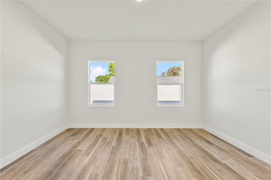 Spacious, unfurnished interior of a new home in , Ocala (Image 18).