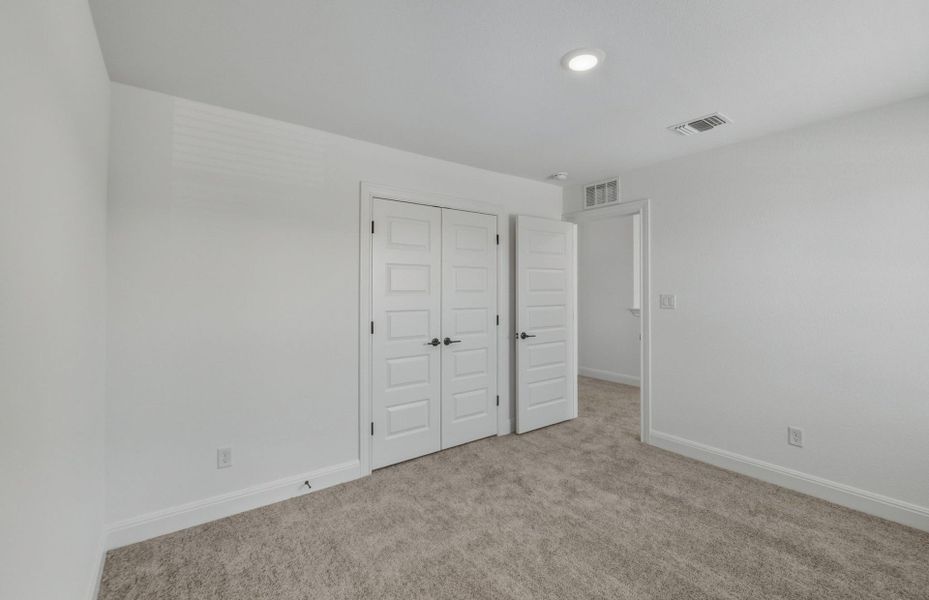 Spacious, unfurnished interior of a new home in Lagos, Manor (Image 45).