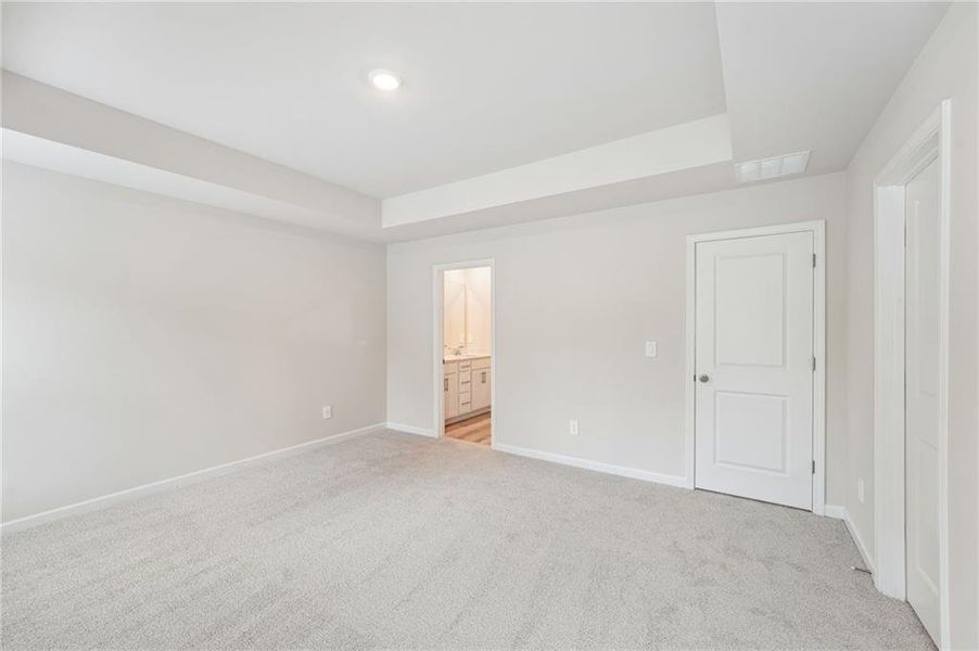 Spacious, unfurnished interior of a new home in Artisan Walk, Fairburn (Image 26). Spacious, unfurnished interior of a new home in Artisan Walk, Fairburn (Image 26).