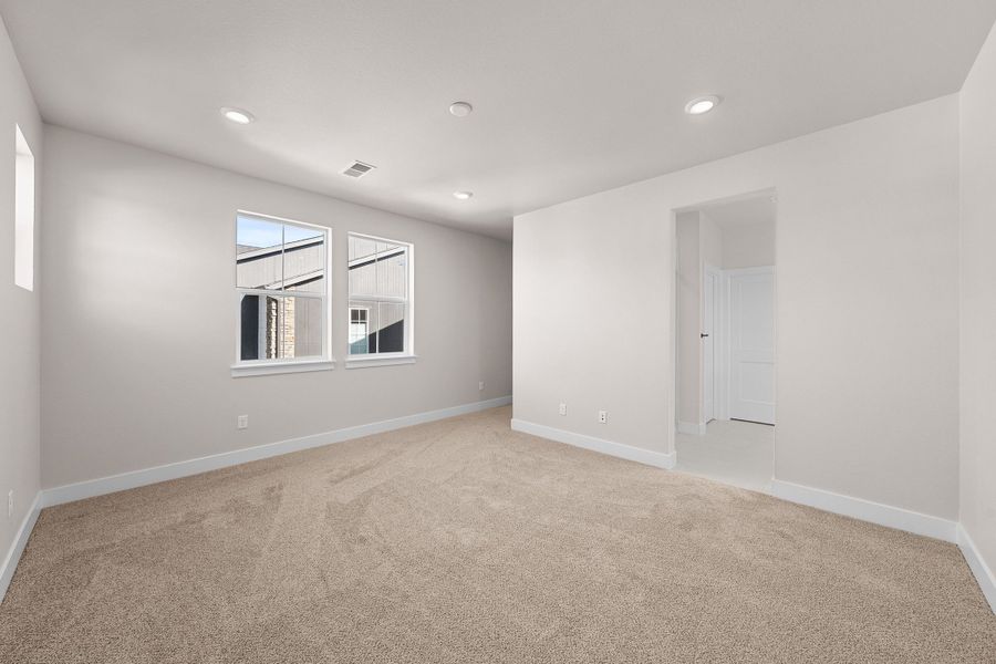 Spacious, unfurnished interior of a new home in Trumark Homes at Sterling Ranch, Littleton (Image 17).
