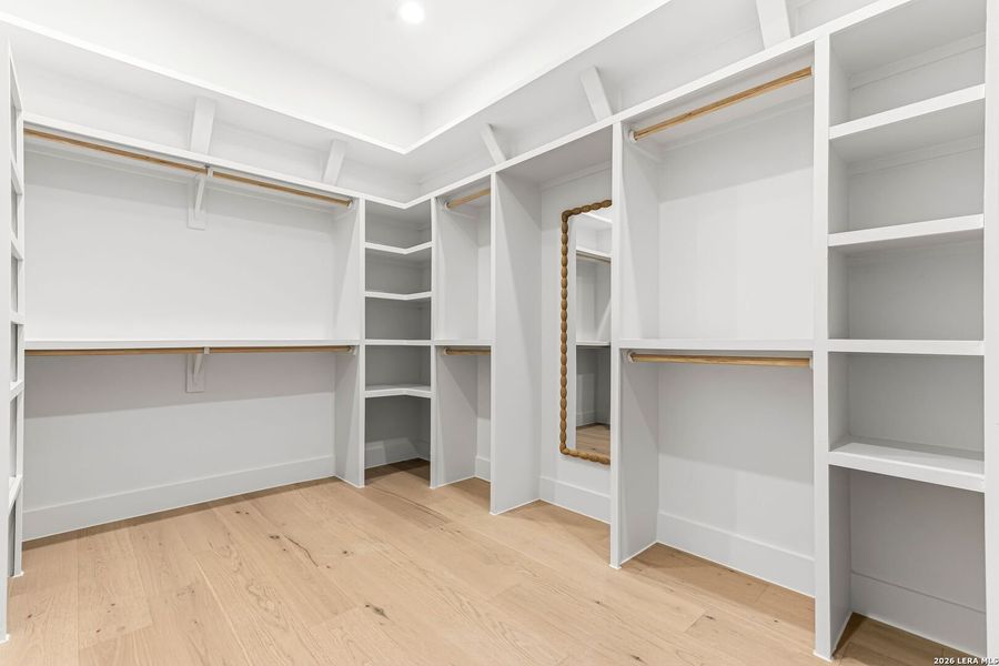 Spacious, unfurnished interior of a new home in , San Antonio (Image 21).