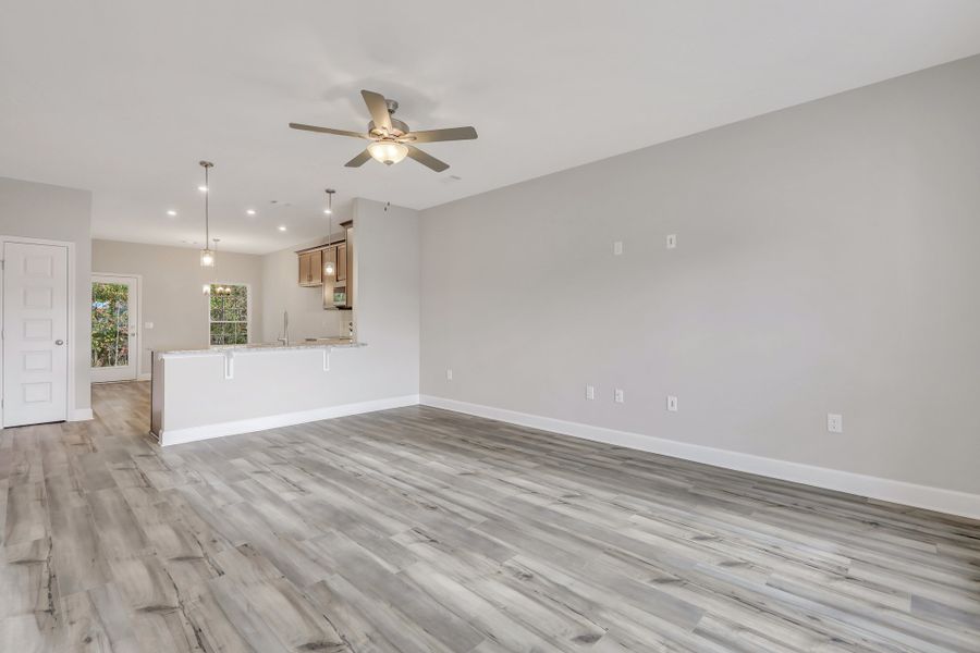 Hampton – Living Room Open to Kitchen Hampton – Living Room Open to Kitchen