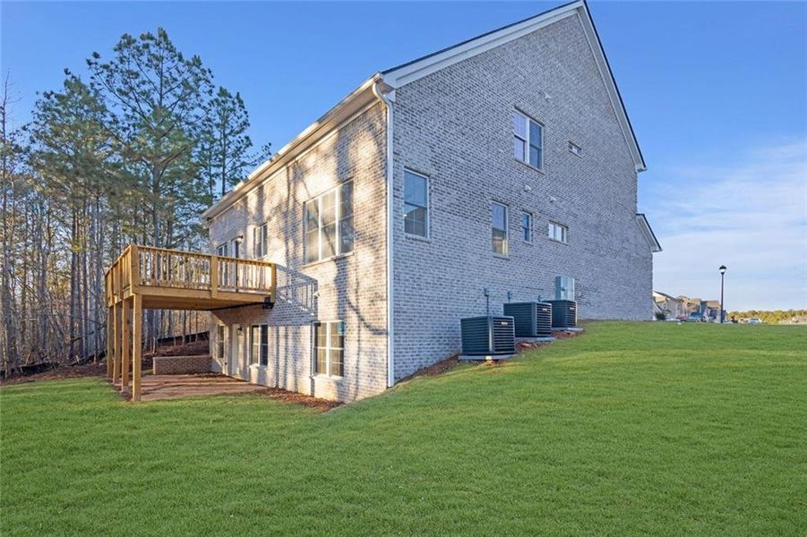 Exterior details and patio area of a home in , Fairburn (Image 4).