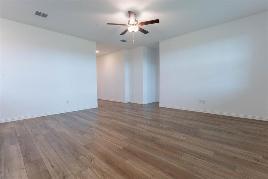 Spacious, unfurnished interior of a new home in , McKinney (Image 21).