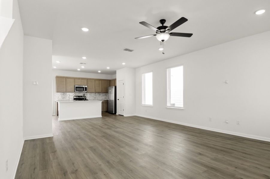 Spacious, unfurnished interior of a new home in Trace, San Marcos (Image 16). Spacious, unfurnished interior of a new home in Trace, San Marcos (Image 16).