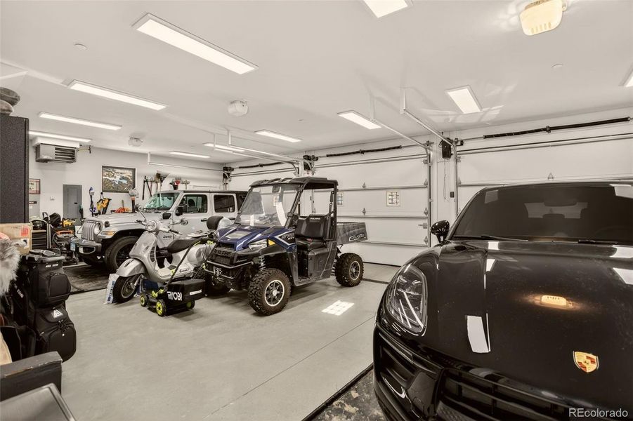 Image 44 of a home in .