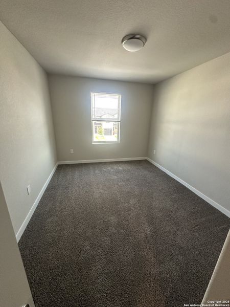Spacious, unfurnished interior of a new home in , San Antonio (Image 13).