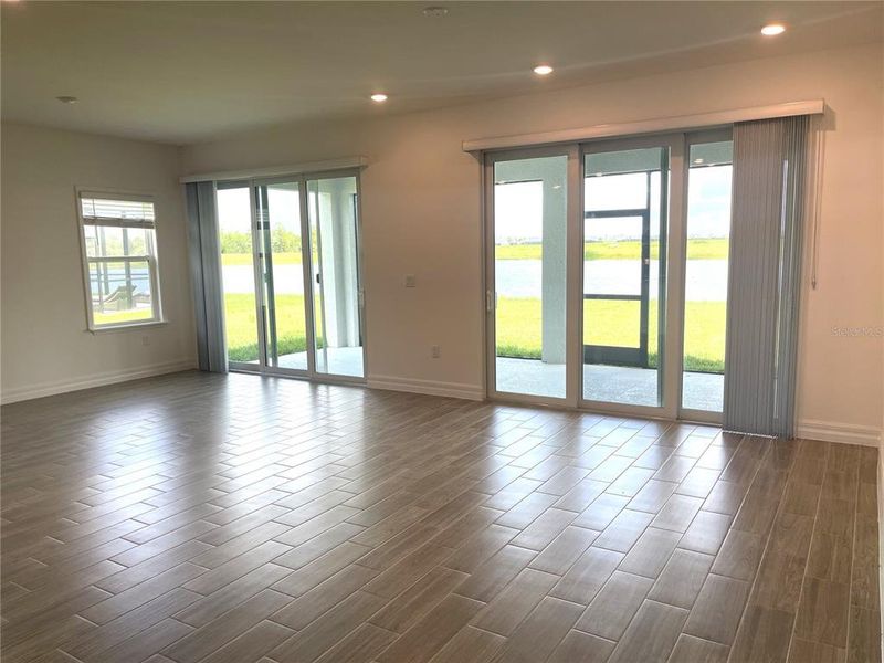 Spacious, unfurnished interior of a new home in Heritage Station, Punta Gorda (Image 20). Spacious, unfurnished interior of a new home in Heritage Station, Punta Gorda (Image 20).