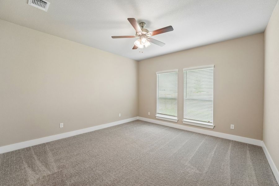 Spacious, unfurnished interior of a new home in Hartrick Ranch, Temple (Image 9).
