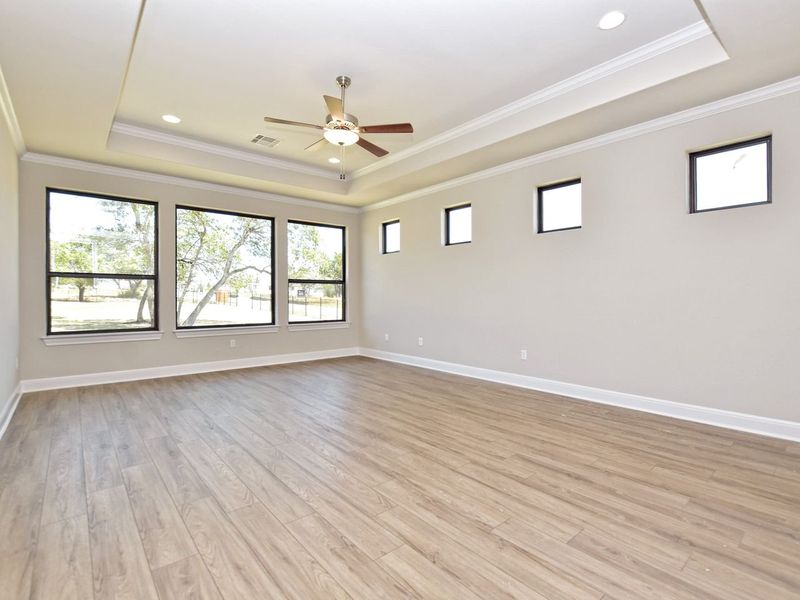 Representative unfurnished interior of a home built from the Avalon by Giddens Homes in Scofield Farms Estates, Georgetown (Image 186).