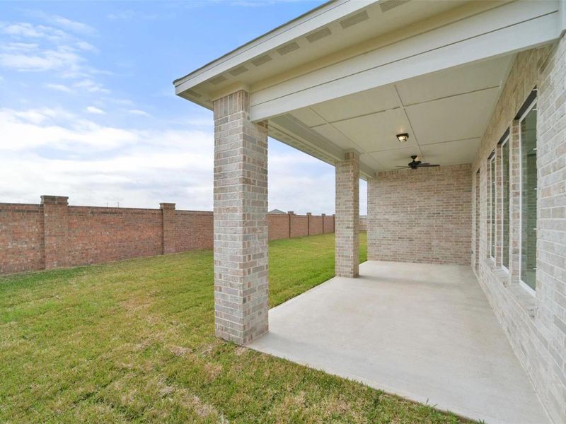 Exterior details and patio area of a home in Lago Mar, Texas City (Image 4). Exterior details and patio area of a home in Lago Mar, Texas City (Image 4).