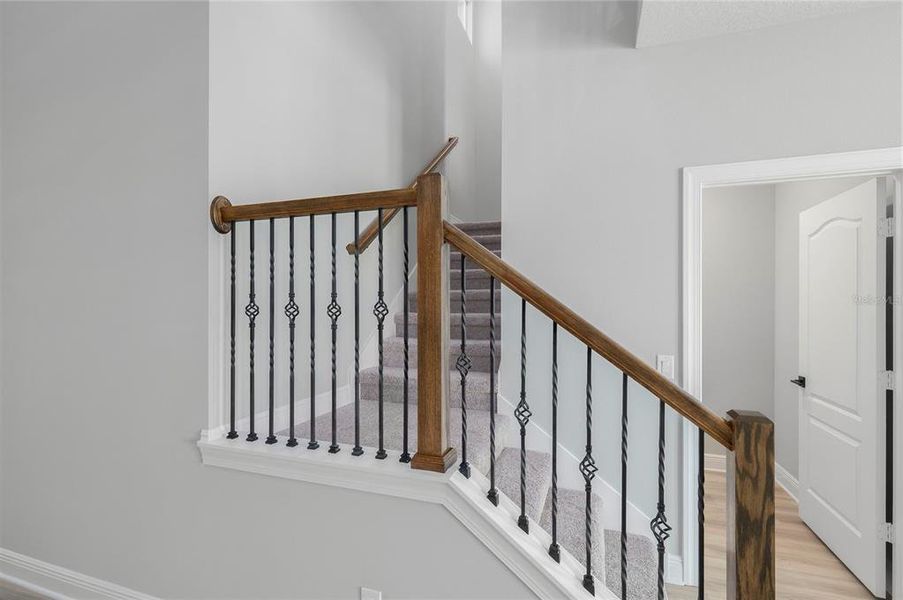 Spacious, unfurnished interior of a new home in Gum Lake Preserve, Lake Alfred (Image 16).