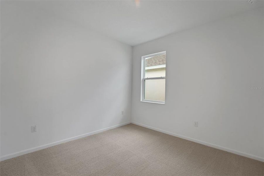 Spacious, unfurnished interior of a new home in Cypress Park Estates, Haines City (Image 27).