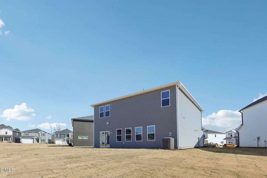 38-web-or-mls-Raleigh- River Glen-36 Hof