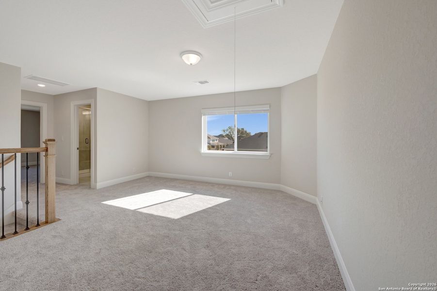 Spacious, unfurnished interior of a new home in Davis Ranch 50', San Antonio (Image 29).