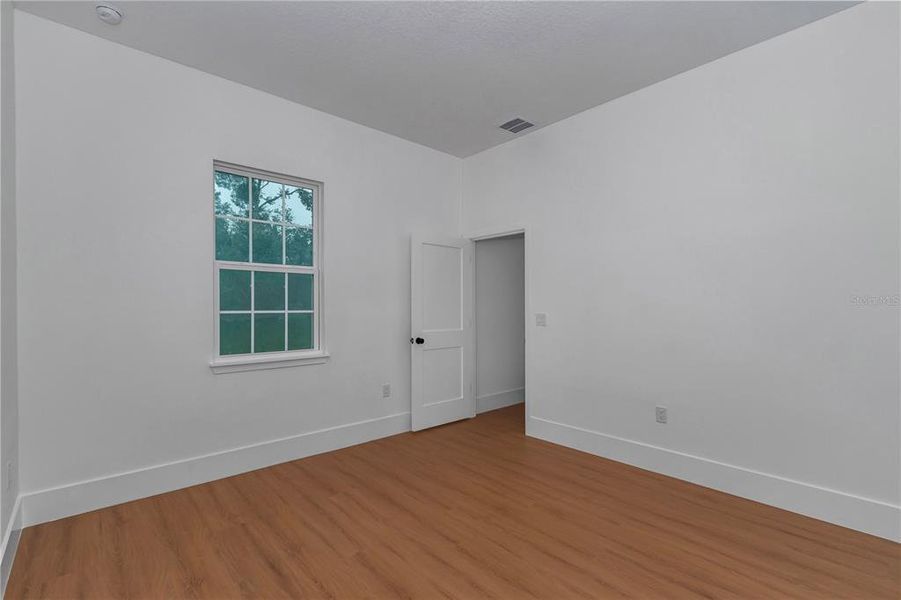 Spacious, unfurnished interior of a new home in , Ocala (Image 39).