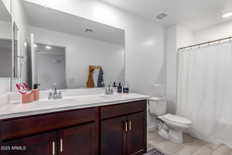 27 - Seldon 27 - Seldon